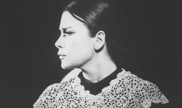 tzeni_karezi_fanpage_118373614_144818393972950_4174905481494340277_n