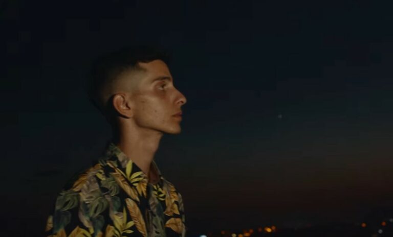 Ανδρέας Σμιθ: «Να τα λέμε πιο συχνά»: Μετά το «The Voice» κυκλοφορεί το νέο του τραγούδι