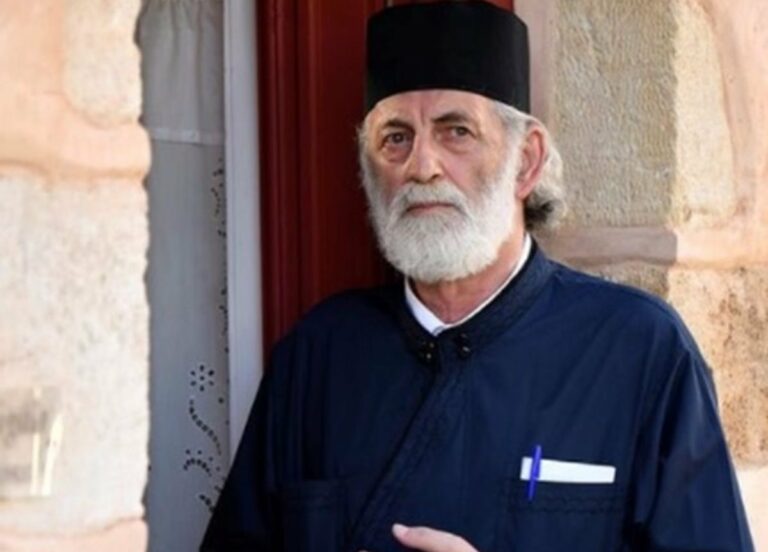 Σασμός: Μιχάλης Αεράκης: Ο ρόλος, οι εξελίξεις και τα λαχεία που πουλούσε μικρός