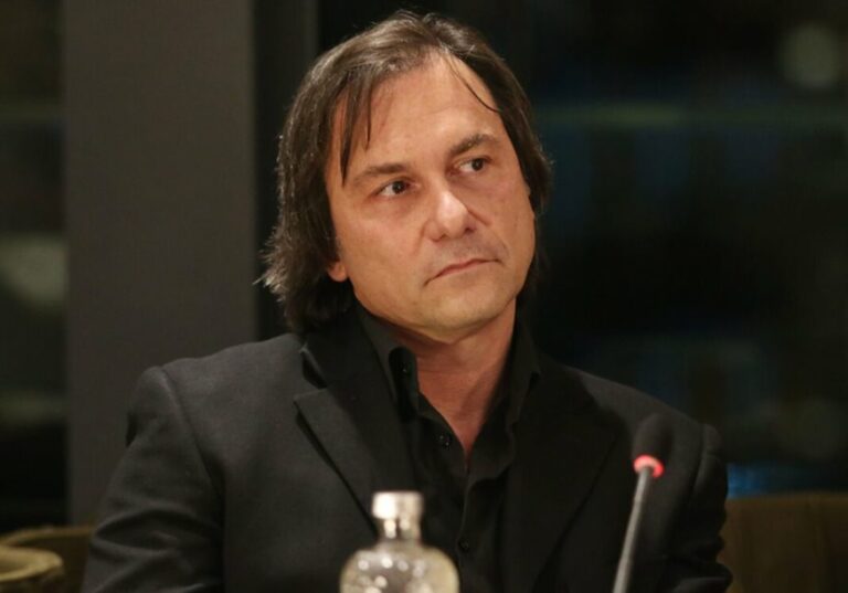 Σασμός: Δημήτρης Αλεξανδρής: Αυτός είναι ο πασίγνωστος ηθοποιός αδερφός του