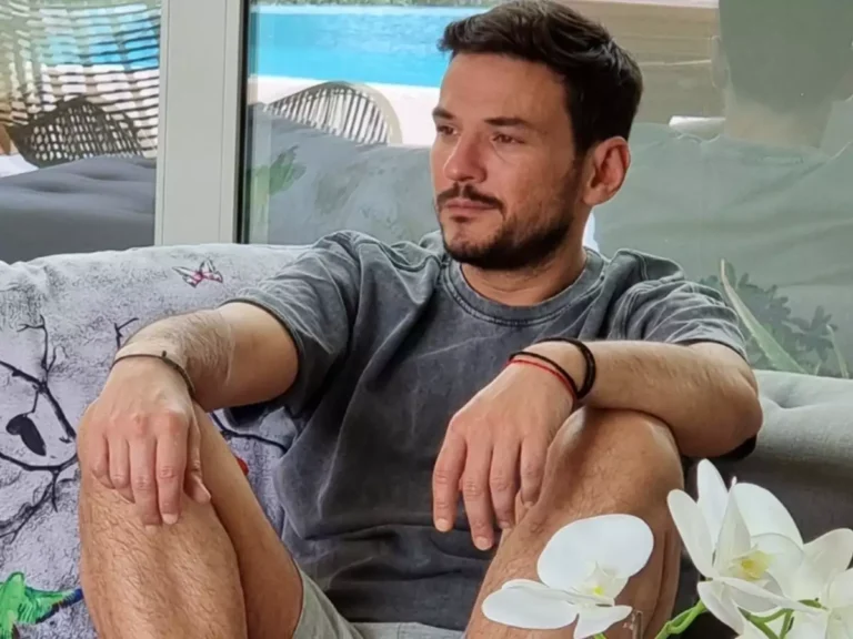 Κώστας Τσουρός: «Έχω εκφωνήσει τη δoλoφoνία της θείας μου»