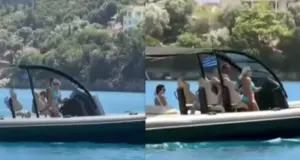 Ελένη Μενεγάκη: Με το σκάφος και τον Μάκη της στο Κιόνι της Ιθάκης!