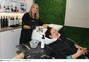 Στιγμιότυπο από την εφαρμογή της vegan θεραπείας της “Artego Hellas” στη Σοφία Βογιατζάκη