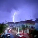 astrapi-ektakto-deltio-epideinosis-kairou