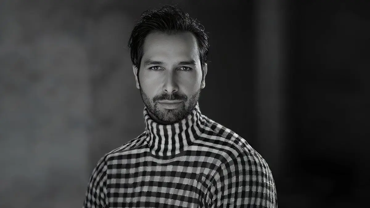 Ανδρέας-Λάμπρου---Τώρα-είναι-αργά