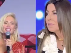 Η επική γκάφα της Άντζελας με την Τσαγκρινού στο J2US που έφερε οργή στο διαδίκτυο: «Εμφανίζεστε και στο ίδιο μαγαζί, κρίμα» j2us