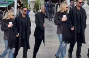 «Κανένας σεβασμός» – Κατακραυγή στην σύντροφο του Μάστορα για την εμφάνισή της με τον καφέ στο χέρι στην κηδεία της Μαρινέλλας kalifoni