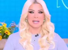 Ξέσπασε η Κατερίνα Καινούργιου με τα σχόλια για το σάντουιτς: «Δεν ντρέπεστε με αυτά που γράφετε;» katken