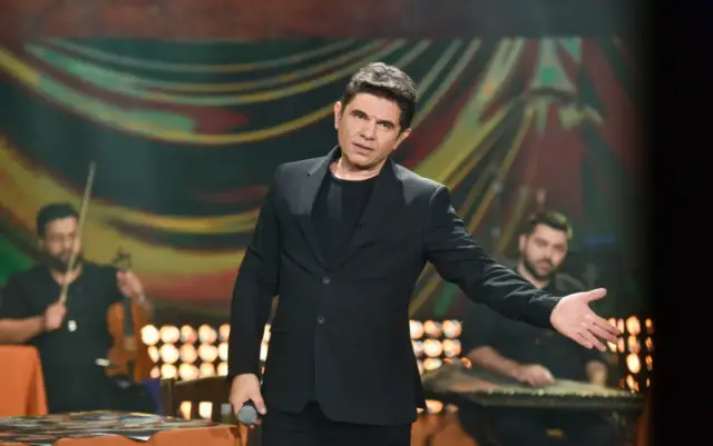 nikos nikos