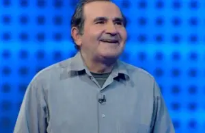 The Chase: «Μεγάλωσα σε ιδρύματα» – «Είσαι υπέροχος», σχολίασε η Μαρία Μπεκατώρου bekatwrou