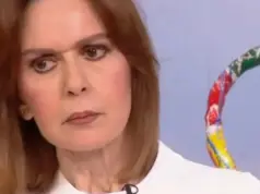 Κάτια Δανδουλάκη: «Δανείστηκα χρήματα από τους φτωχούς μου φίλους» katia