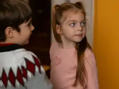 Μπαμπά, σ ’αγαπώ: Βίκτωρας και Σοφία βγαίνουν εκτός σπιτιού μόνοι τους και όλοι τους ψάχνουν mpampa