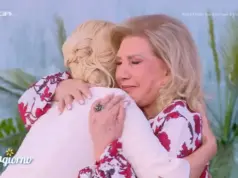 Λίτσα Πατέρα: Ξέσπασε σε κλάματα στην αγκαλιά της Φαίης Σκορδά patera