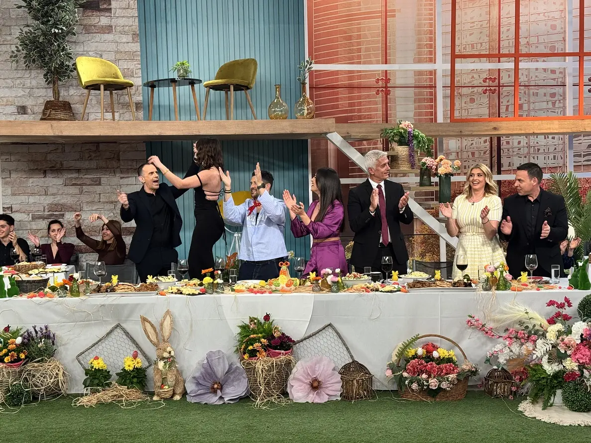 ΡΑΝΤΕΒΟΥ ΤΟ ΠΑΣΧΑ (3)