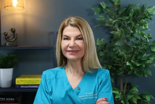 Βιομιμητικές vs Συνθετικές Ορμόνες: Ποια είναι πιο ασφαλής επιλογή στην εμμηνόπαυση; Όλη η αλήθεια που πρέπει να γνωρίζετε roboti