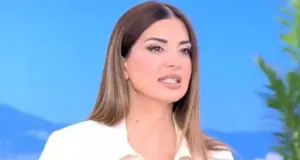 Σταματίνα Τσιμτσιλή: Σπάνια εμφάνιση με την μητέρα και την αδελφή της tsimtsili