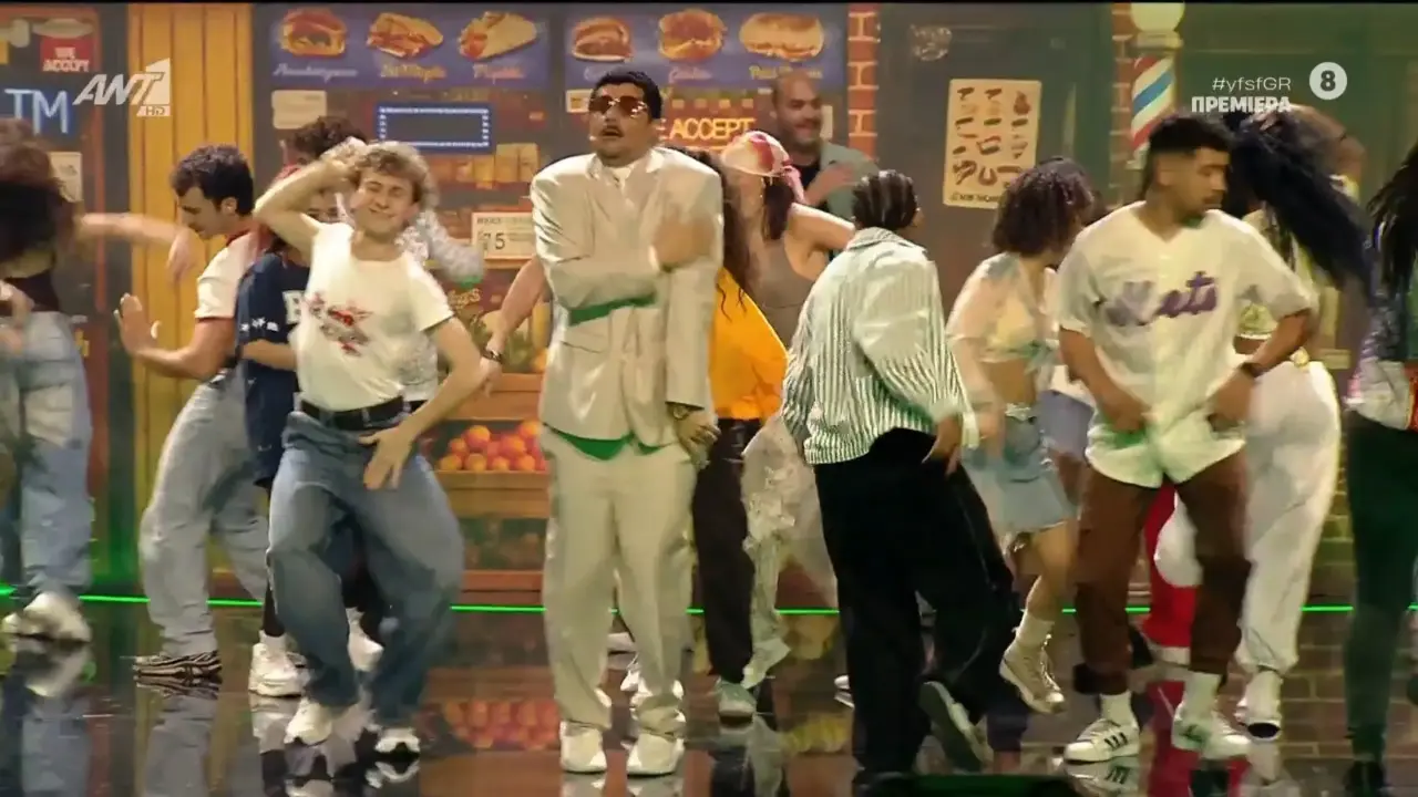 vs-ant1tvliveyourfacesoundsfamiliar-2961040255