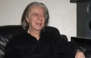 Κώστας Τουρνάς: «Έχω σκεφτεί να σταματήσω να τραγουδάω, μεγαλώνω και οι αντοχές δεν είναι οι ίδιες» tournas