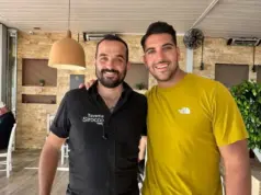 Ο Μάνος Μαλλιαρός επέστρεψε στην Κρήτη και πήγε στο “Sirocco” giannis manoysakis manos malliaros