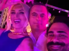 Κατερίνα Καινούργιου: Σπάνια βραδινή έξοδος με τον Παναγιώτη Κουτσουμπή Κατερίνα Καινούργιου Παναγιώτης Κουτσουμπής γάμος Χρήστου Αποστολόπουλου Λαγονήσι