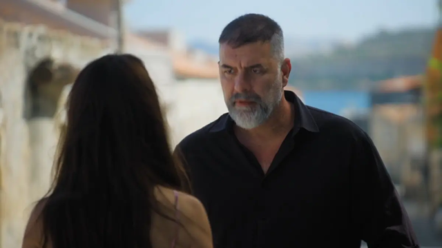 mavra Η νέα σειρά του MEGA «Δύο Μαύρα Πουκάμισα» κάνει πρεμιέρα απόψε στις 21:00 με διπλό επεισόδιο. Η υπόθεση και το καστ της σειράς.