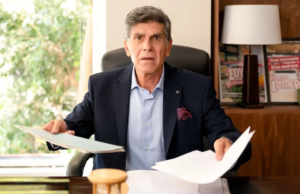 Τέλος ο Γιάννης Μπέζος από την τηλεόραση – Τα θέματα υγείας που προέκυψαν Ο Γιάννης Μπέζος μίλησε στο Happy Day για την υγεία του, το πρώτο καλοκαίρι χωρίς δουλειά και την απόφασή του να αφήσει τις μεγάλες σειρές.