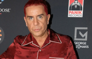Τηλεοράσεις στα κελιά θέλουν οι γιατροί του Μαζωνάκη – Σε άσχημη ψυχολογική κατάσταση ο υπνοθεραπευτής Οι γιατροί που προφυλακίστηκαν για τον θάνατο του Γιώργου Μαζωνάκη ζητούν τηλεοράσεις στα κελιά. Τη Δευτέρα καταθέτει ο υπνοθεραπευτής.